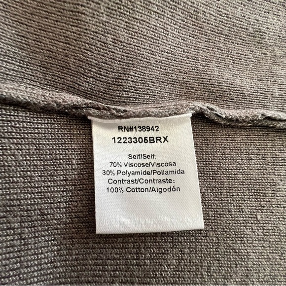 Ontwelfth White Brown Top, size 3X, lovely fabric gem buttons quality material - Picture 6 of 11